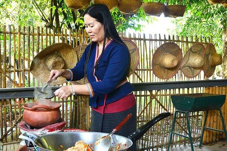Northern Thai Cooking Class in Chiang Mai in a Countryside Home 