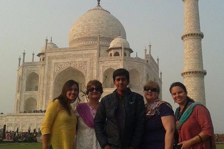 Overnight Agra Tour From Delhi with Sunrise and Sunset Tajmahal View