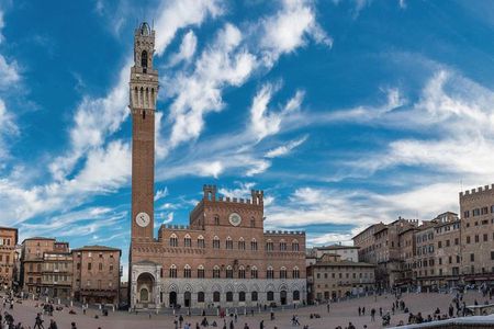 From Florence: Tour to Siena and San Gimignano by Minivan