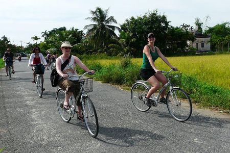 Hoi An Cooking Class & Tra Que Vegetable Village Experience