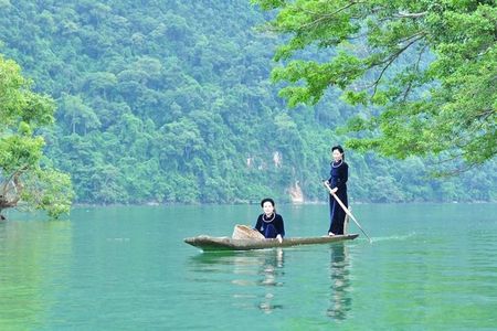 3-day Ba Be Lake with Boat trip & Trekking in National Park from Hanoi