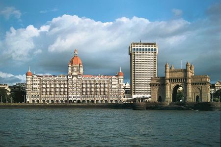 Private Full-Day Mumbai City Highlights with Markets Tour