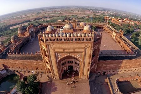 Jaipur To Agra Drop With Guided Fatehpur Sikri & Abhaneri 