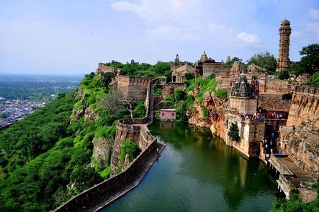 Guided Chittorgarh Fort Tour From Jaipur With Drop At Udaipur