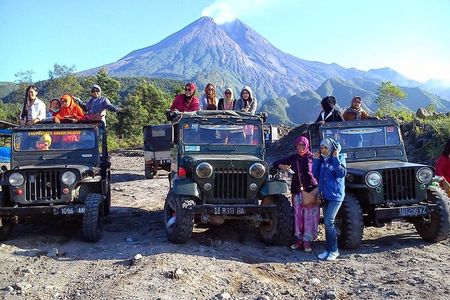 4 Day Yogyakarta Merapi Borobudur - PRIVATE Tour with GUIDE
