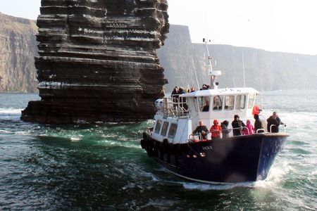 Galway to Aran Islands & Cliffs of Moher Day Tour & Cliffs Cruise