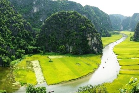 Full day Hoa Lu - Tam Coc sampan boat and countryside biking trip