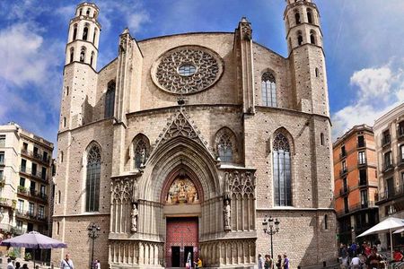 Picasso Museum & Private Walking Tour of Born or Gothic Quarter