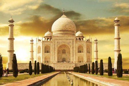 Sunrise tour of Taj Mahal from New Delhi