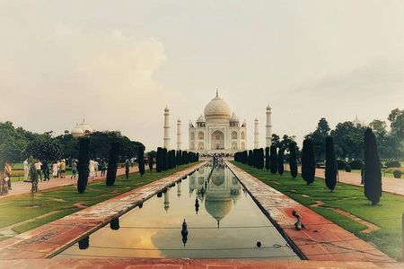 Private Sunrise Tour To Taj Mahal From Delhi By Car