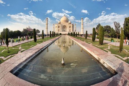 Private Taj Mahal and Agra Tour from Gurugram(Gurgaon) by Car