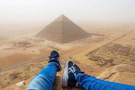 Tour to the Pyramids, Egyptian Museum and Local Bazaar from Cairo