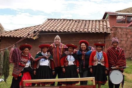Meet Quechua people, food & traditions