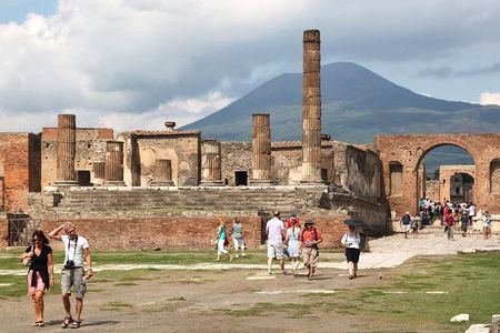 Pompeii & Herculaneum - Skip the line from Sorrento