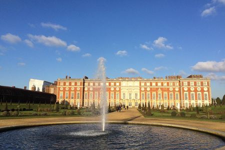 Private Full Day tour of Windsor castle and Hampton court palace from London