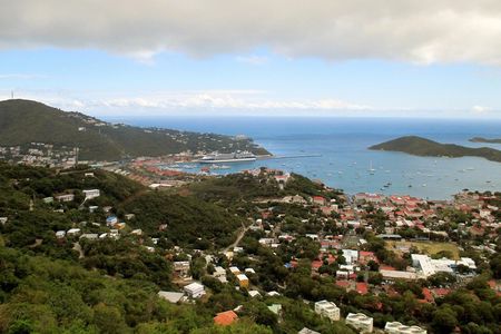 Private St Thomas Tour with Beach and Downtown Shopping