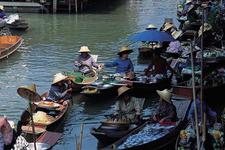 Full-Day Tour at Bangkok Floating Market and Pathom Organic Farm