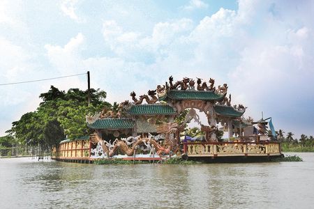 Dragon Floating Temple sightseeing by Luxury Speed Boat
