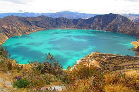 Quilotoa Lagoon and Indian Markets in One Day from Quito