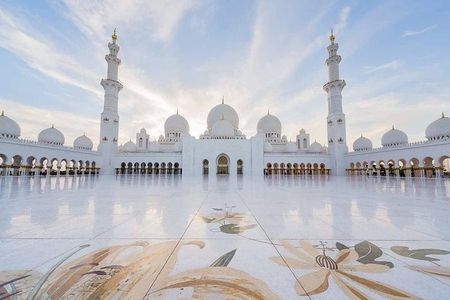 Full-Day Abu Dhabi Tour with BAPS Mandir