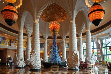 Lunch at Atlantis, Dubai in Style: Private Sightseeing Tour