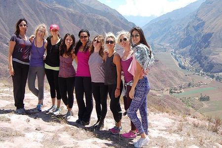 Visit to the Sacred Valley with a Guide in One Day