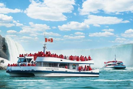 Toronto to Niagara Falls Day Tour with Boat Cruise and Lunch