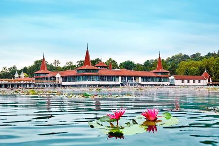 Heviz Thermal Lake, Keszthely town and castle private tour