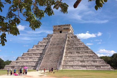 Chichen Itza, Beautiful Cenote and Valladolid All Inclusive Tour