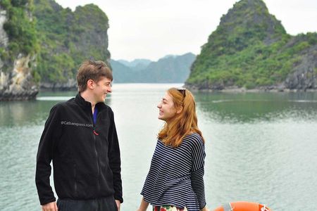 Halong Bay and Lan Ha Bay from Cat Ba Island: Cruise and Kayak Tour