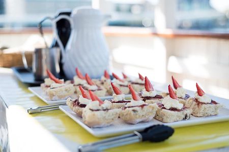 Brisbane Cruise To Lunch Package 