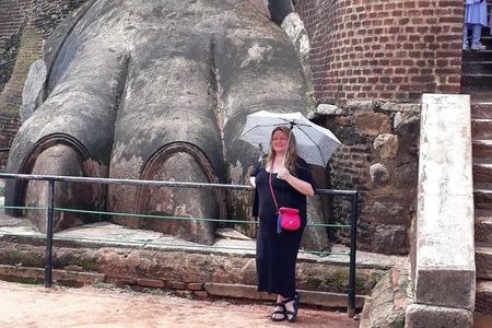 Sigiriya Rock and Dambulla Cave Temple all inclusive Private Day Trip