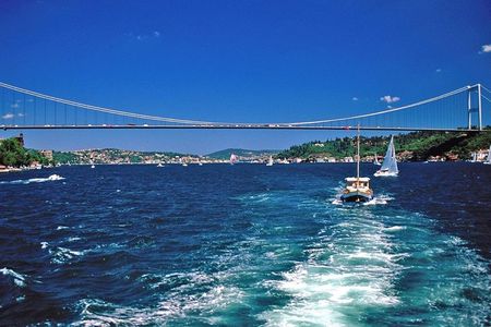 Bus and Boat Two Continents Tour in Istanbul