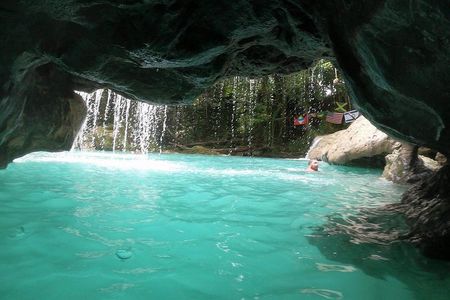 Blue Hole & Jamaica Sightseen Tour Included Transportation
