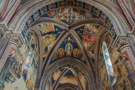 Walking tour Galatina, outstanding, mind-blowing Giottesque frescoes in Puglia