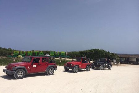 Private Jeep Excursion in Cozumel with Lunch and Snorkeling