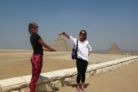 Private Excursion Giza pyramids ,sphinx, Sakkara Pyramid and Memphis Old City