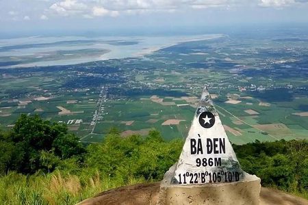 1-day hiking to Ba Den Mountain