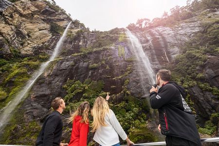 Milford Sound Nature Cruise with Southern Discoveries