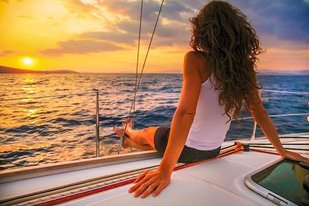 Los Cabos Luxury Sunset Sail with Light Appetizers and Open Bar