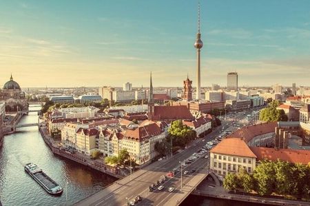 Private Tour Guide Berlin with a Local: Kickstart your Trip, Personalized