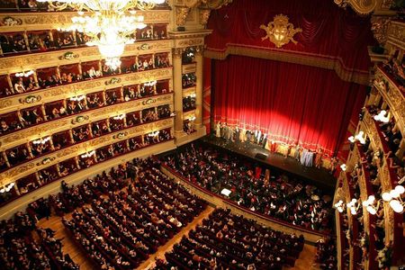 Milan City Tour with La Scala Theatre - Private tour 