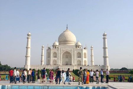Private Taj Mahal, Agra Fort & Baby Taj Tour from Delhi by Car