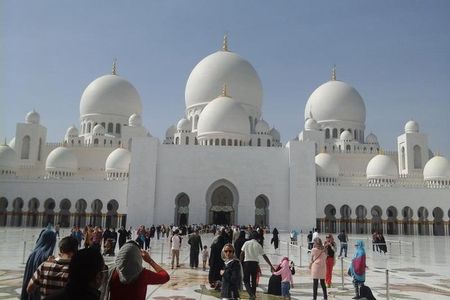 Private Abu Dhabi Tour From Dubai with Guide and driver