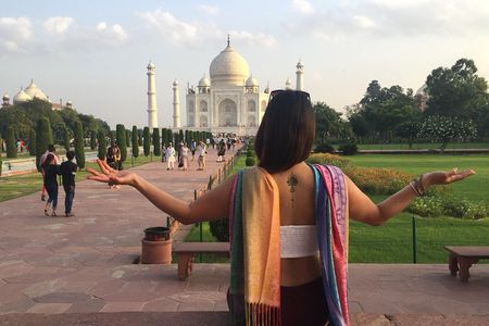 Tour The Taj Mahal