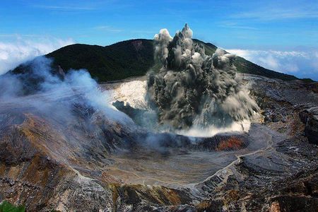 Poas Volcano National Park Half Day tour from San Jose