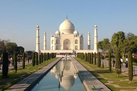 Sunrise Taj Mahal Tour By Car from Delhi - Private Tour