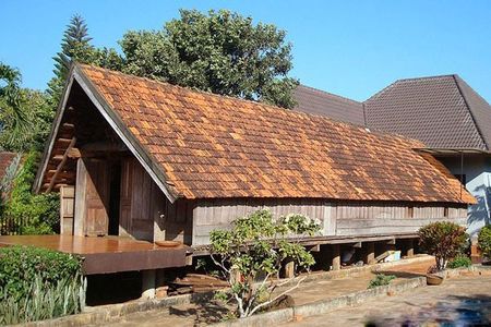 City tour, DraySap waterfall and Ban Don village Buon Ma Thuot