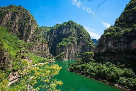 Longqing Gorge and Guyaju Caves Excursion With English Speaking Driver