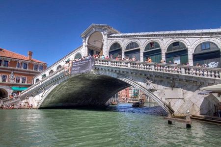 Venice Sightseeing Walking Tour with a Local Expert